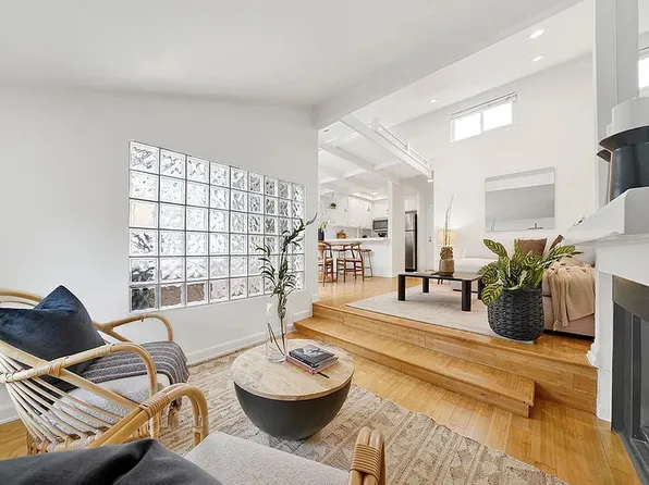 17082 Pacific Coast Hwy Unit 204, Huntington Beach, CA 92649