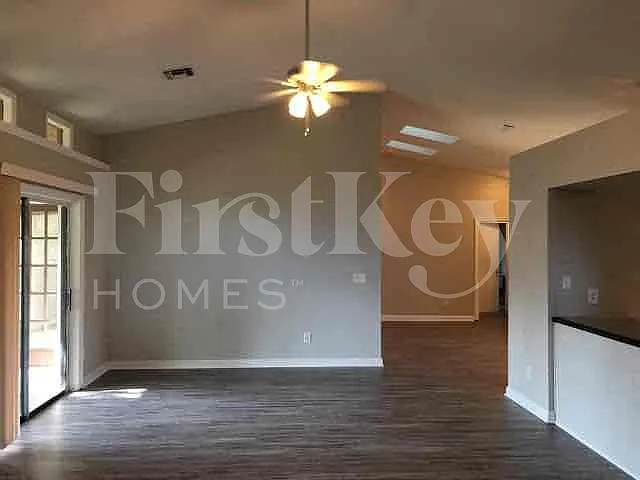 1521 Dess Dr — Photo 22