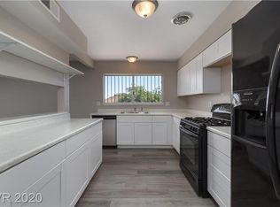 800 Palmhurst Dr, Las Vegas, NV 89145