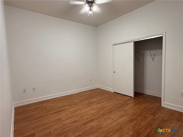 1401 S Flores St #305 — Photo 10