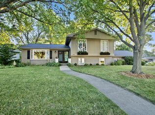 208 Hammitt Dr, Normal, IL 61761