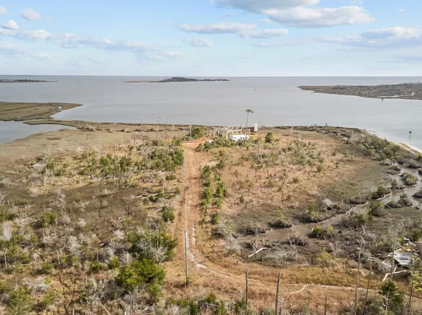 200 Charlie Wade Road, Williston, NC 28589