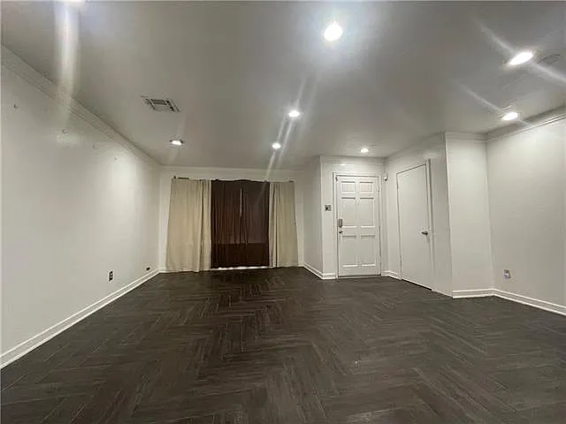 3 bed, 2.0 bath, 1468 sqft, $1,800 — Photo 2