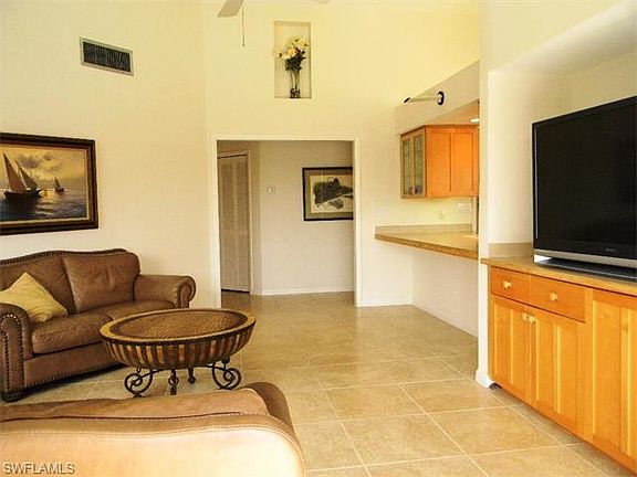 5th image of 1882 Woodbine Ct
