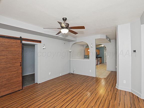 5th image of 915 Rock Island Ave