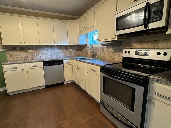 4th image of 514 W Rusk St