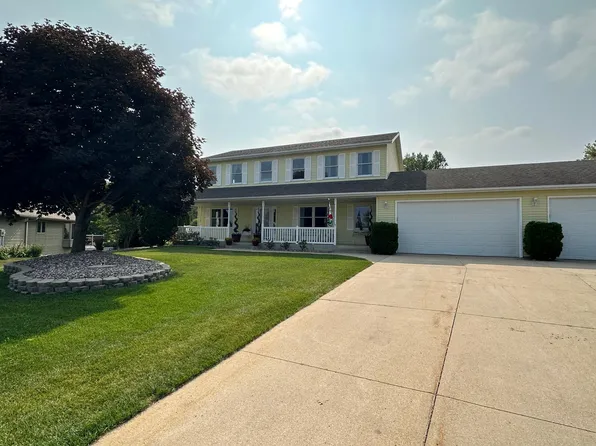 806 Crestwood Ct, Spring Valley, MN 55975