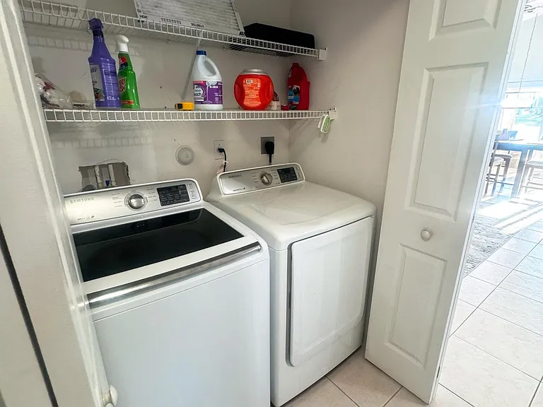 532 SW Indian Key Dr — Photo 27
