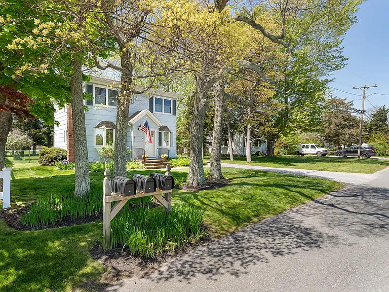 22 W End Ave — Photo 3