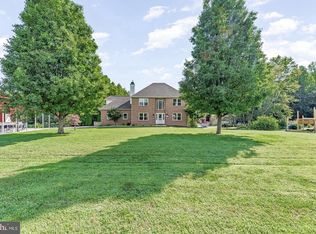 1601 Meadow Oaks Ln, Huntingtown, MD 20639