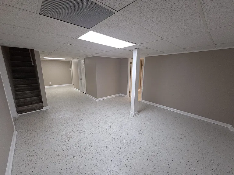 95 Ashton Ct — Photo 21