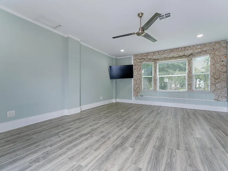 856 SW Rustic Cir — Photo 11