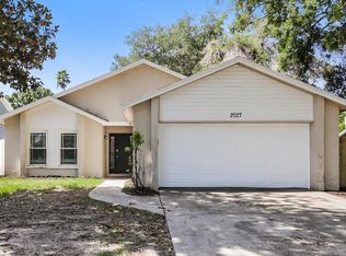 2027 Helm Ln, Valrico, FL 33594