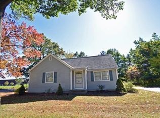 41 Nantasket St, Springfield, MA 01129