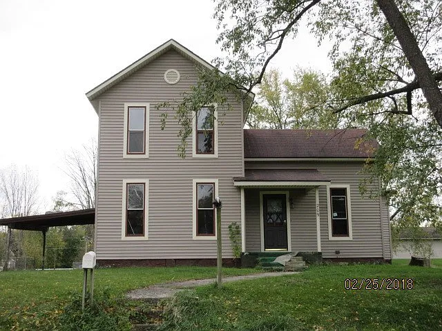 209 W Bell St photo 1