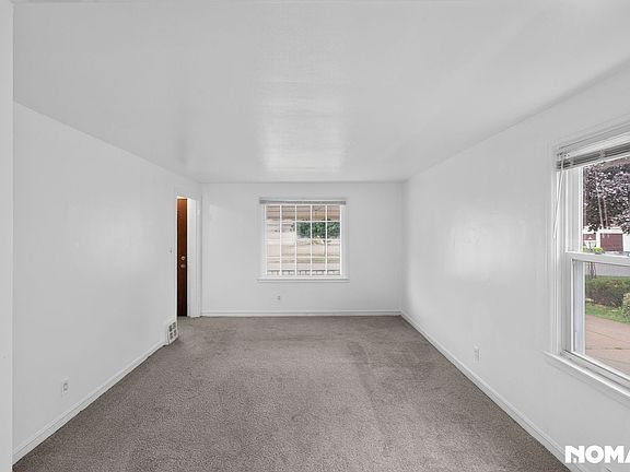 5th image of 220 Michael Ave
