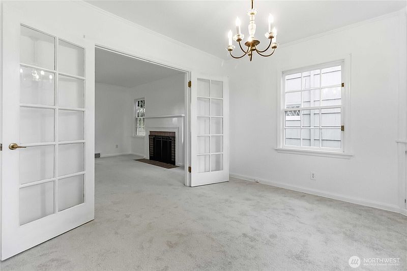 4th image of 2809 Nichols Boulevard