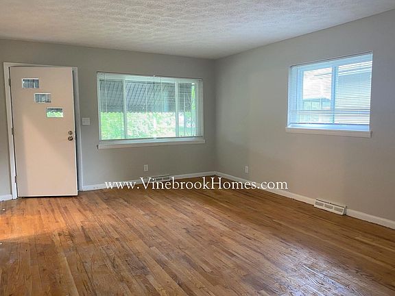 5th image of 2708 Kennedy Ave