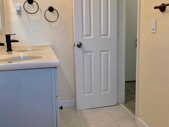 1_-_Full_Marketing_Photos-22