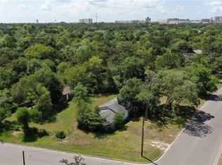 741 Inwood Dr, Bryan, TX 77802
