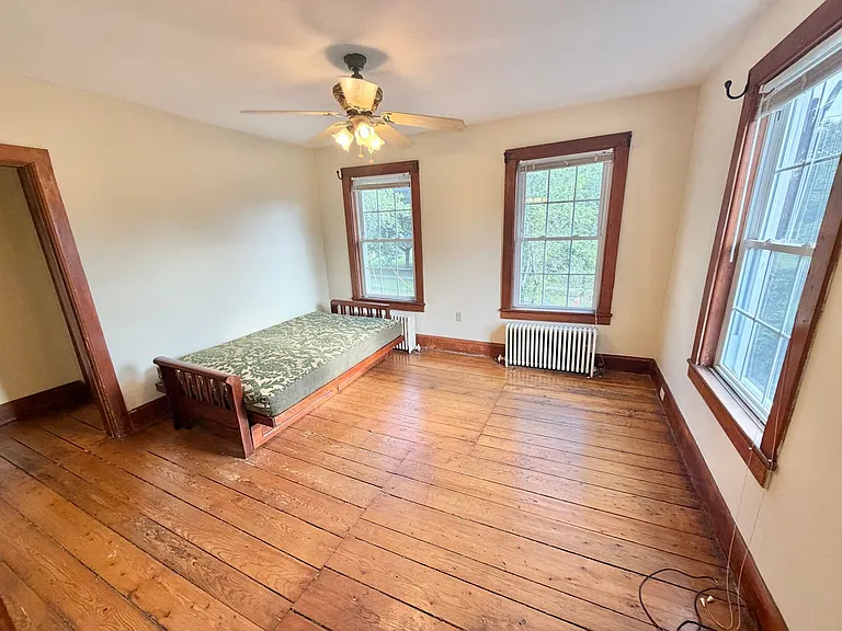 30 Sherman St — Photo 13