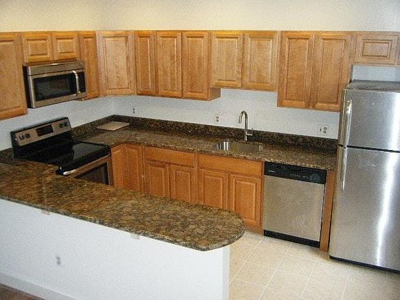 Kitchen with breakfast bar