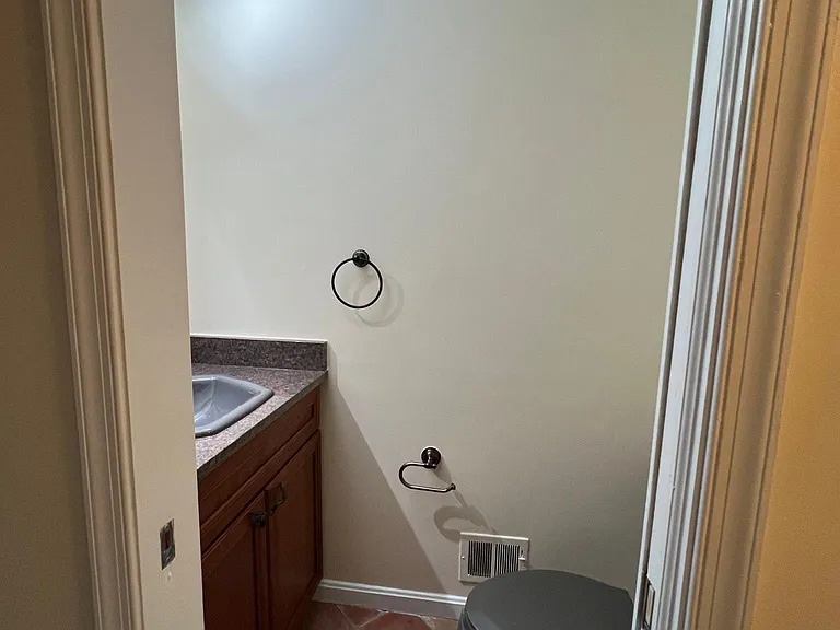 2105 Bucknell Ter — Photo 47