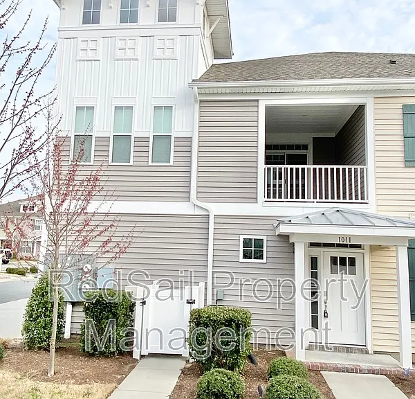 1011 Celia Ct — Photo 3