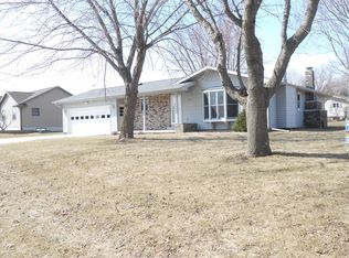 1002 11th St SW, Humboldt, IA 50548