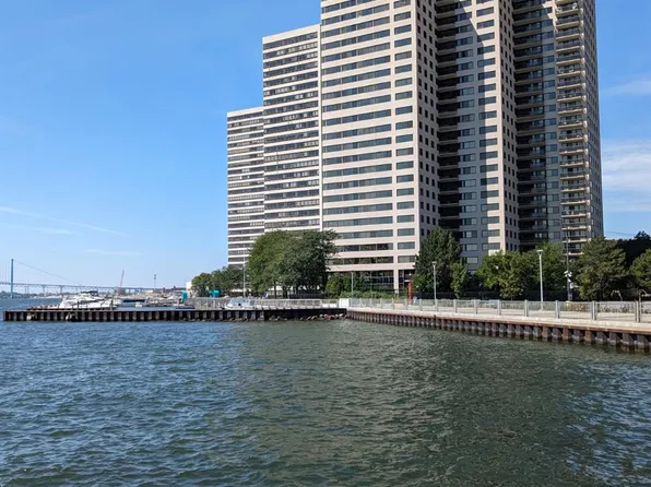 300 Riverfront Dr Unit 14G, Detroit, MI 48226