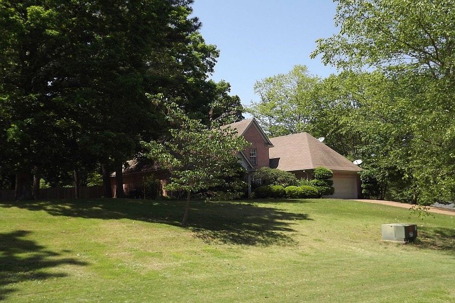 1st image of 9806 Mosby Dr