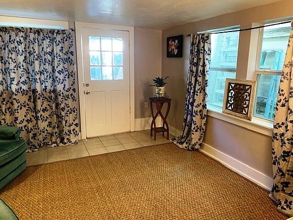5th image of 604 N Bernadotte St #C
