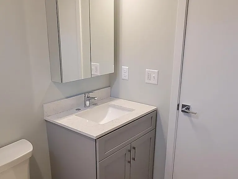 31 Bentley Ave #A & B — Photo 11