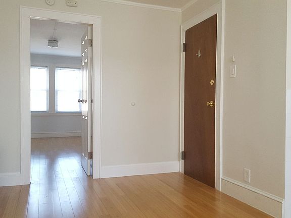 4th image of 2117 23rd St #2