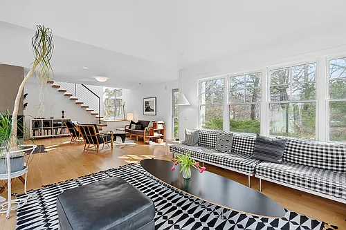 54 Gardiner Dr Photo 1