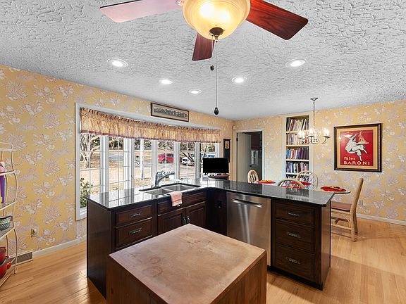 5th image of 6026 95th Ave W