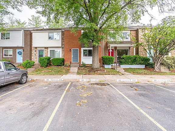 2nd image of 204 Sanderson Dr