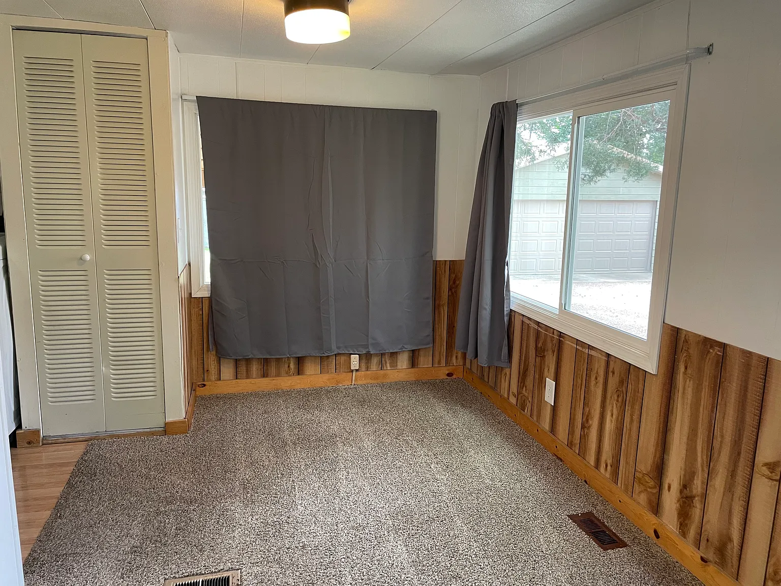 2 bed, $1,000 — Photo 2