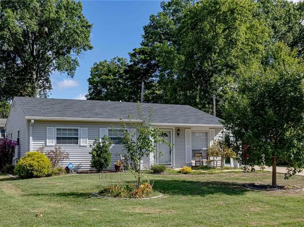 361 Imperial Ln, Fenton, MO 63026