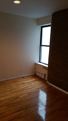 Rented by Chartwell Manhattan Realty | media 6