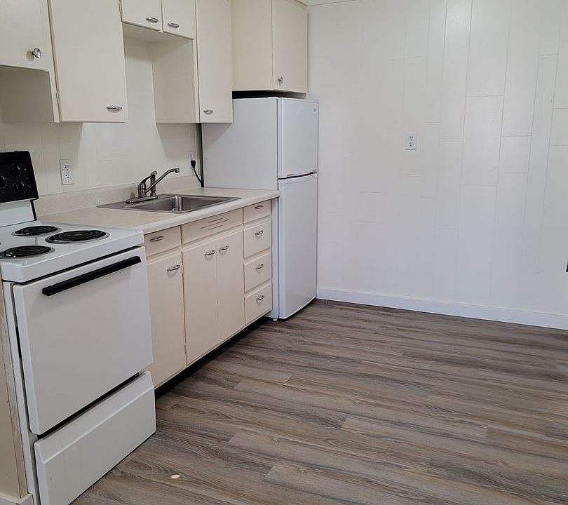 1st image of 310 W Cameron Ave #Cam310-4