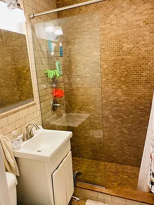 Rented by Bank Neary | media 75