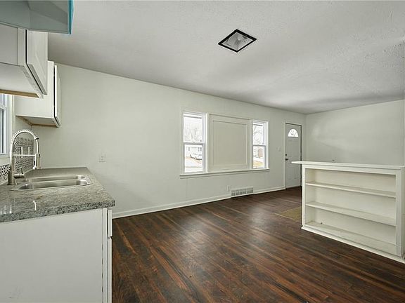 4th image of 3615 E Gregory Blvd
