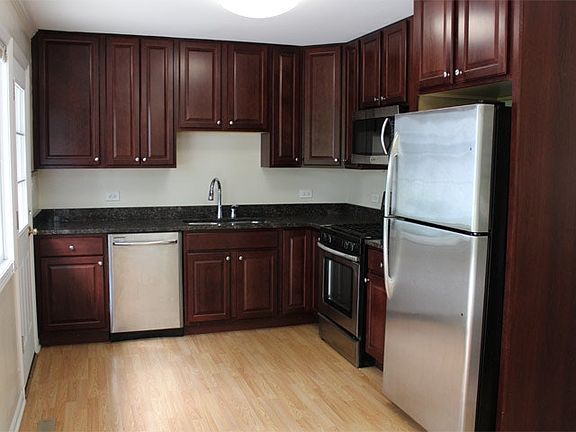 4th image of 36799 N Grandwood Dr
