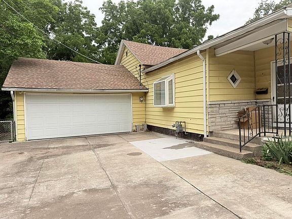 2nd image of 2235 N Campbell Avenue