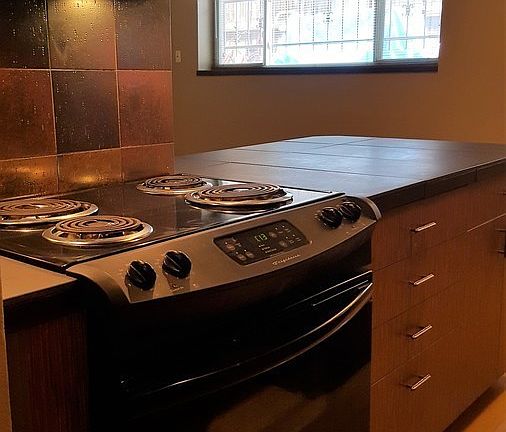 2nd image of 1302 Columbine St APT 304