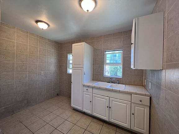 3rd image of 2509 Pasadena Ave APT C