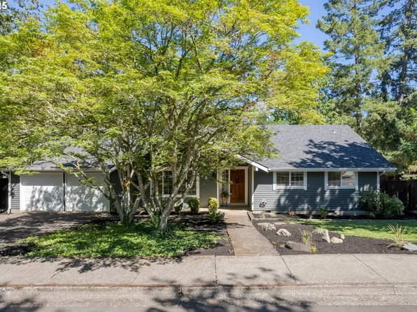 3727 Wilshire Ln, Eugene, OR 97405