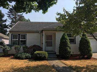9028 SE Alder St, Portland, OR 97216