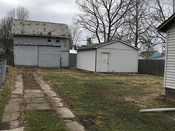 3rd image of 139 Linden Ave